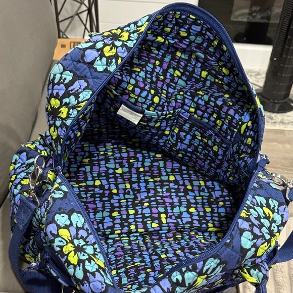 Vera Bradley Blue Floral Travel Bag - Picture 3 of 5